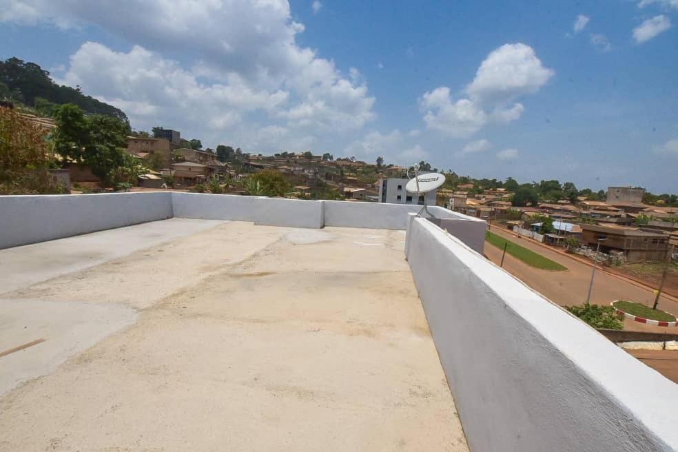 Appartements Neuf De Haut Standing Dm & Ng A Bafoussam Extérieur photo