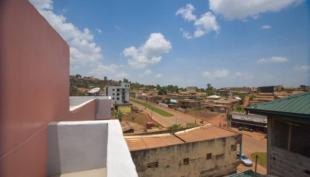 Appartements Neuf De Haut Standing Dm & Ng A Bafoussam Extérieur photo