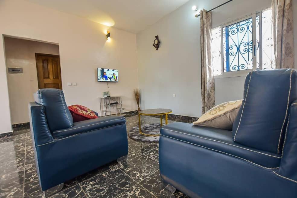 Appartements Neuf De Haut Standing Dm & Ng A Bafoussam Extérieur photo