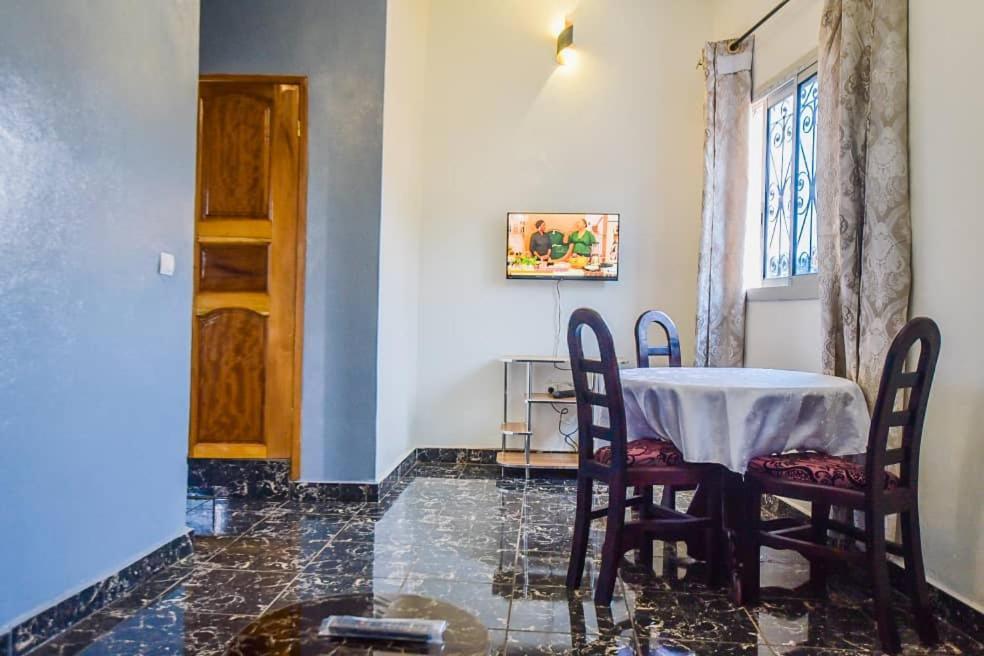 Appartements Neuf De Haut Standing Dm & Ng A Bafoussam Extérieur photo